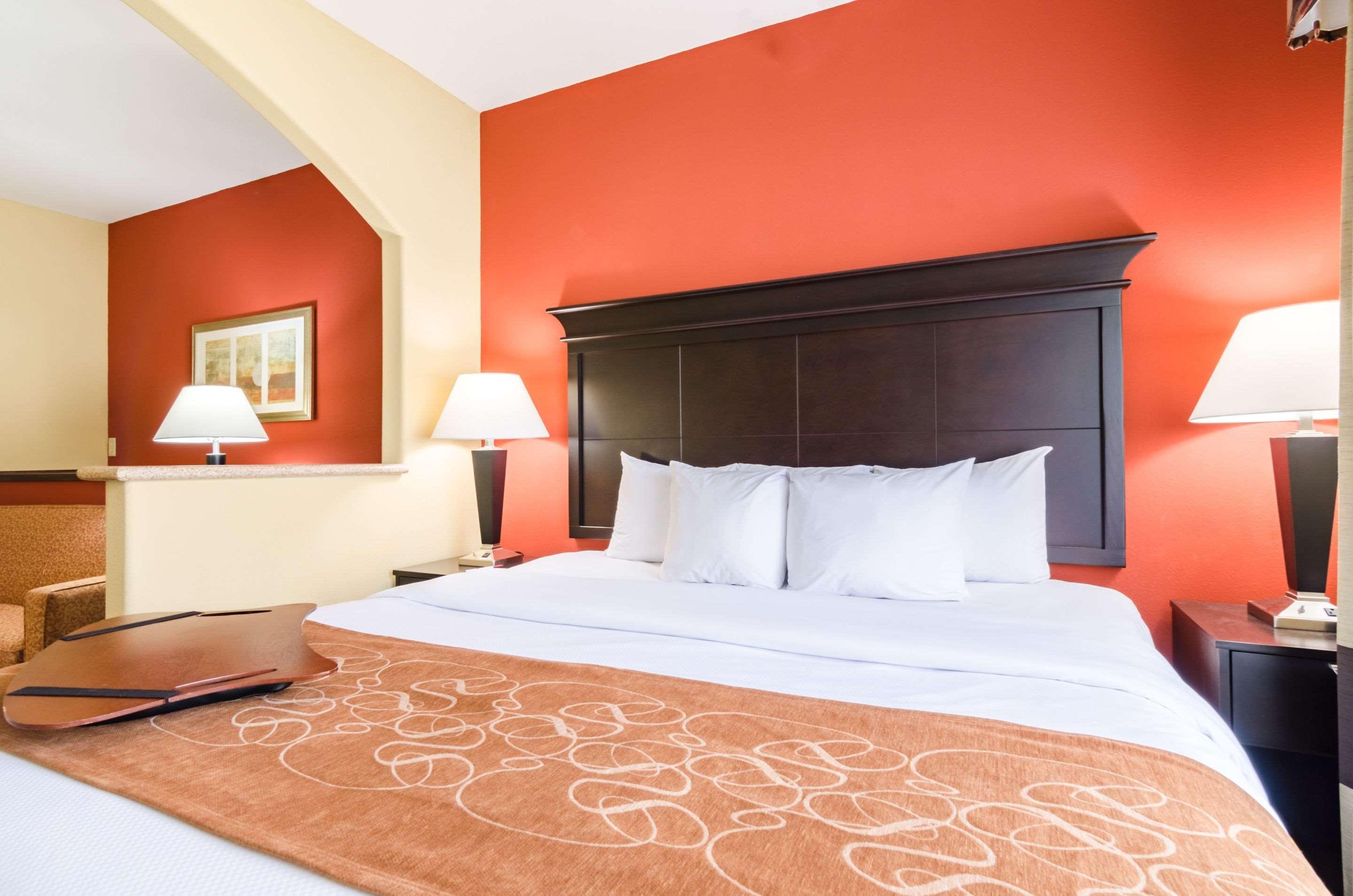 Comfort Suites Salina South Экстерьер фото