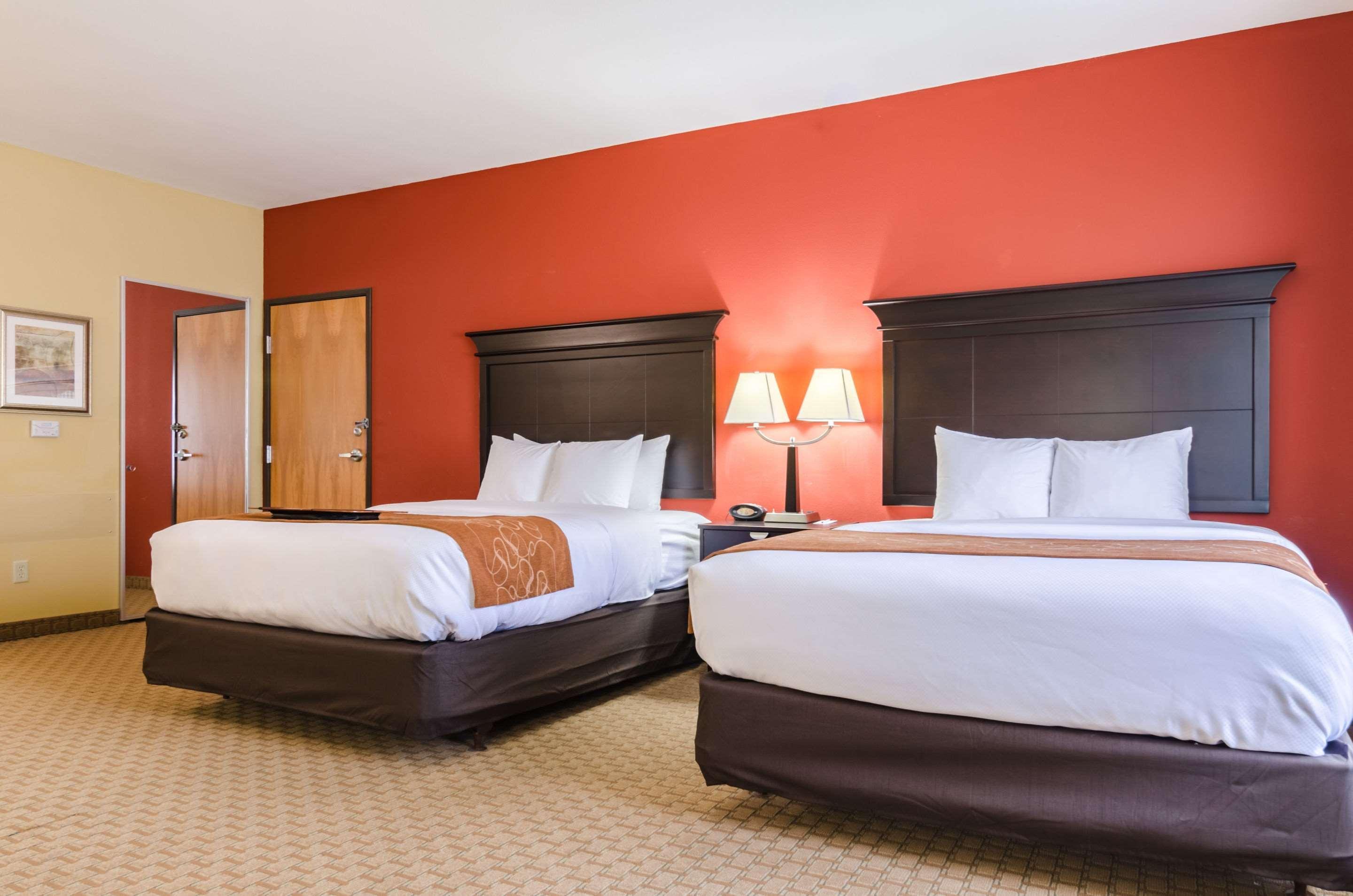 Comfort Suites Salina South Экстерьер фото