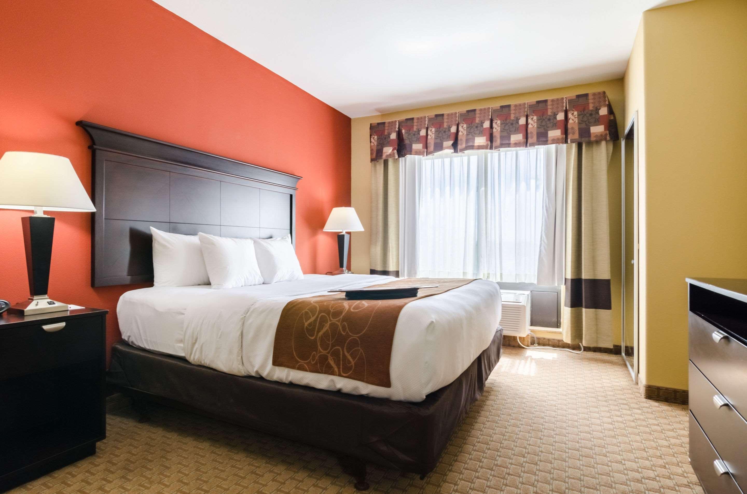 Comfort Suites Salina South Экстерьер фото
