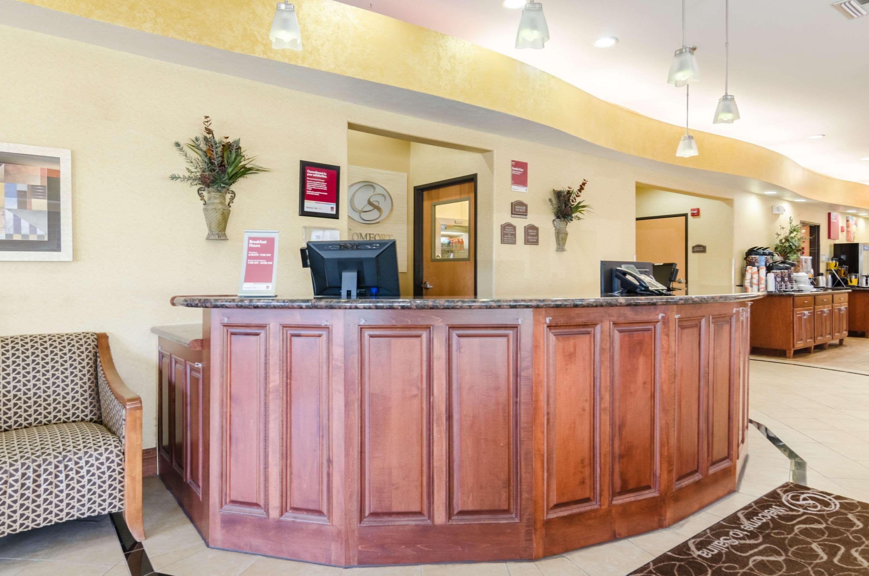 Comfort Suites Salina South Экстерьер фото