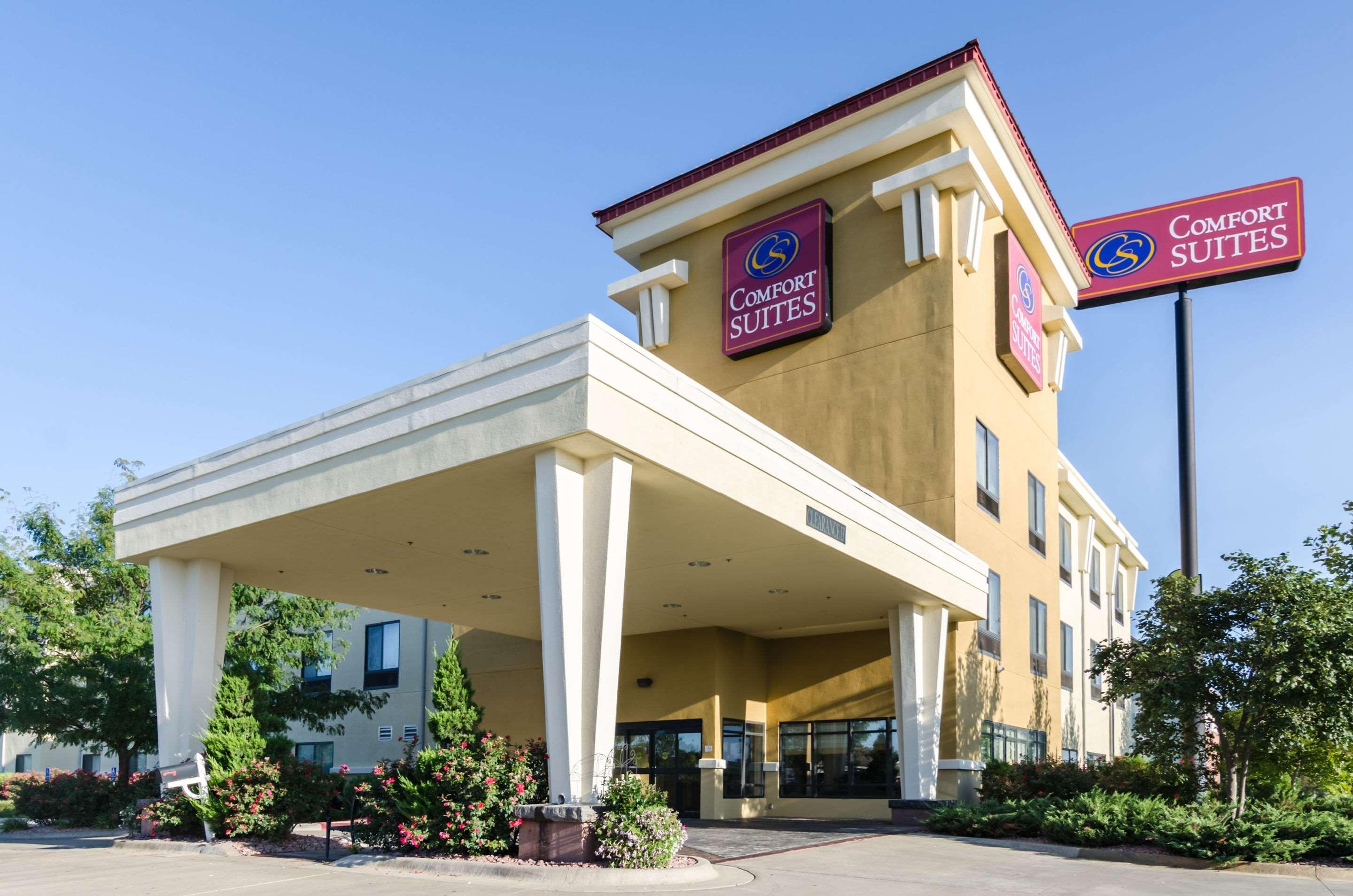 Comfort Suites Salina South Экстерьер фото