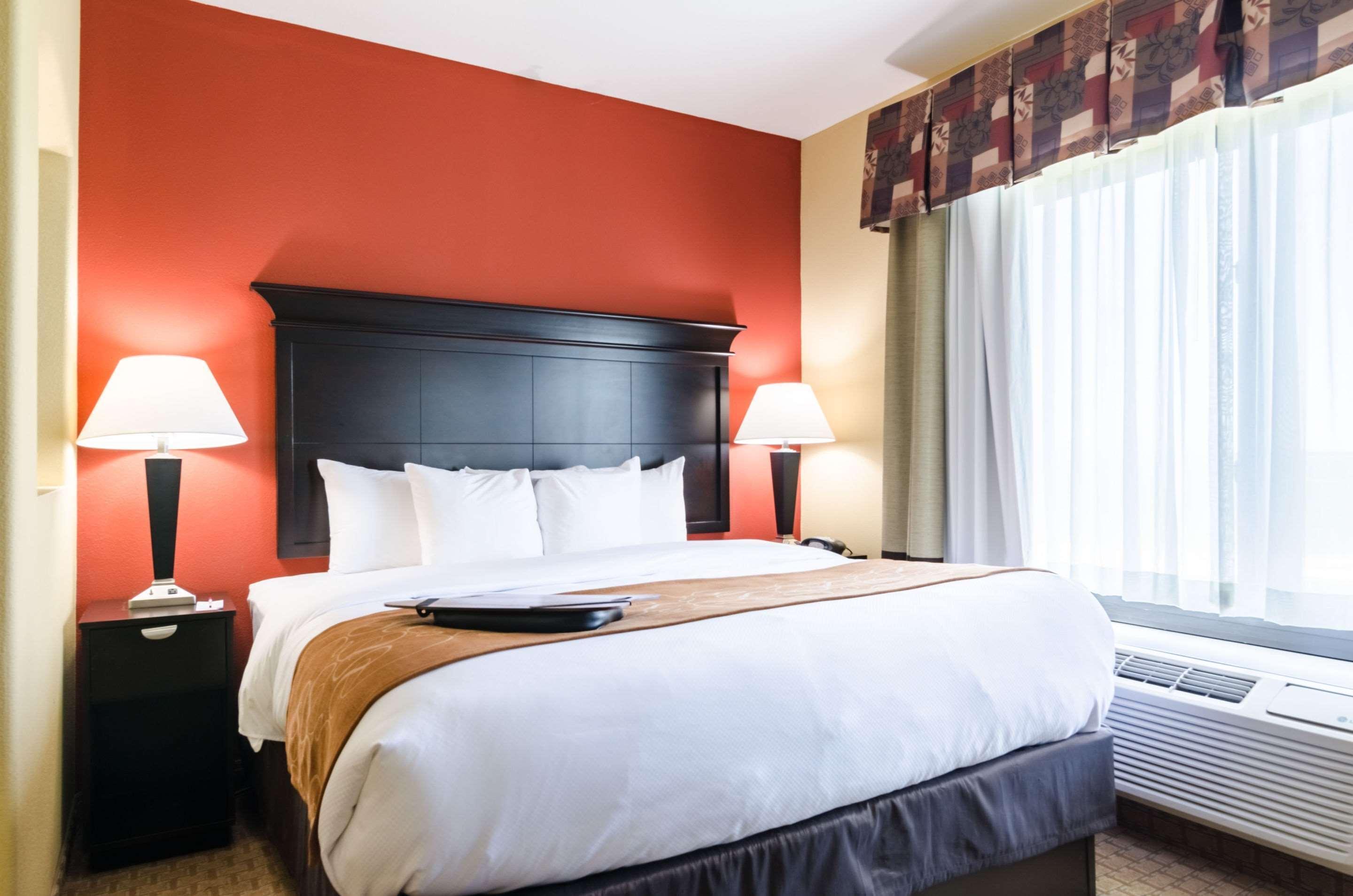 Comfort Suites Salina South Экстерьер фото