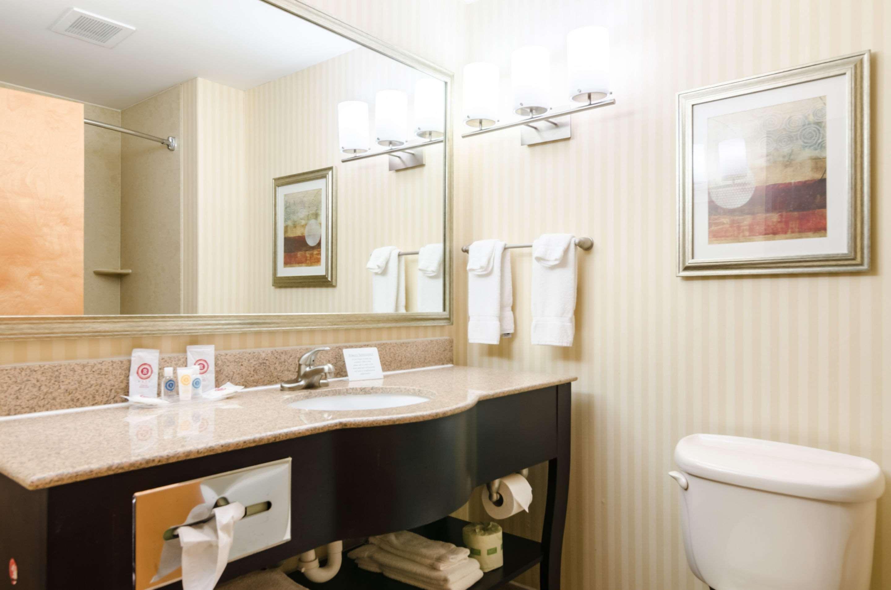 Comfort Suites Salina South Экстерьер фото