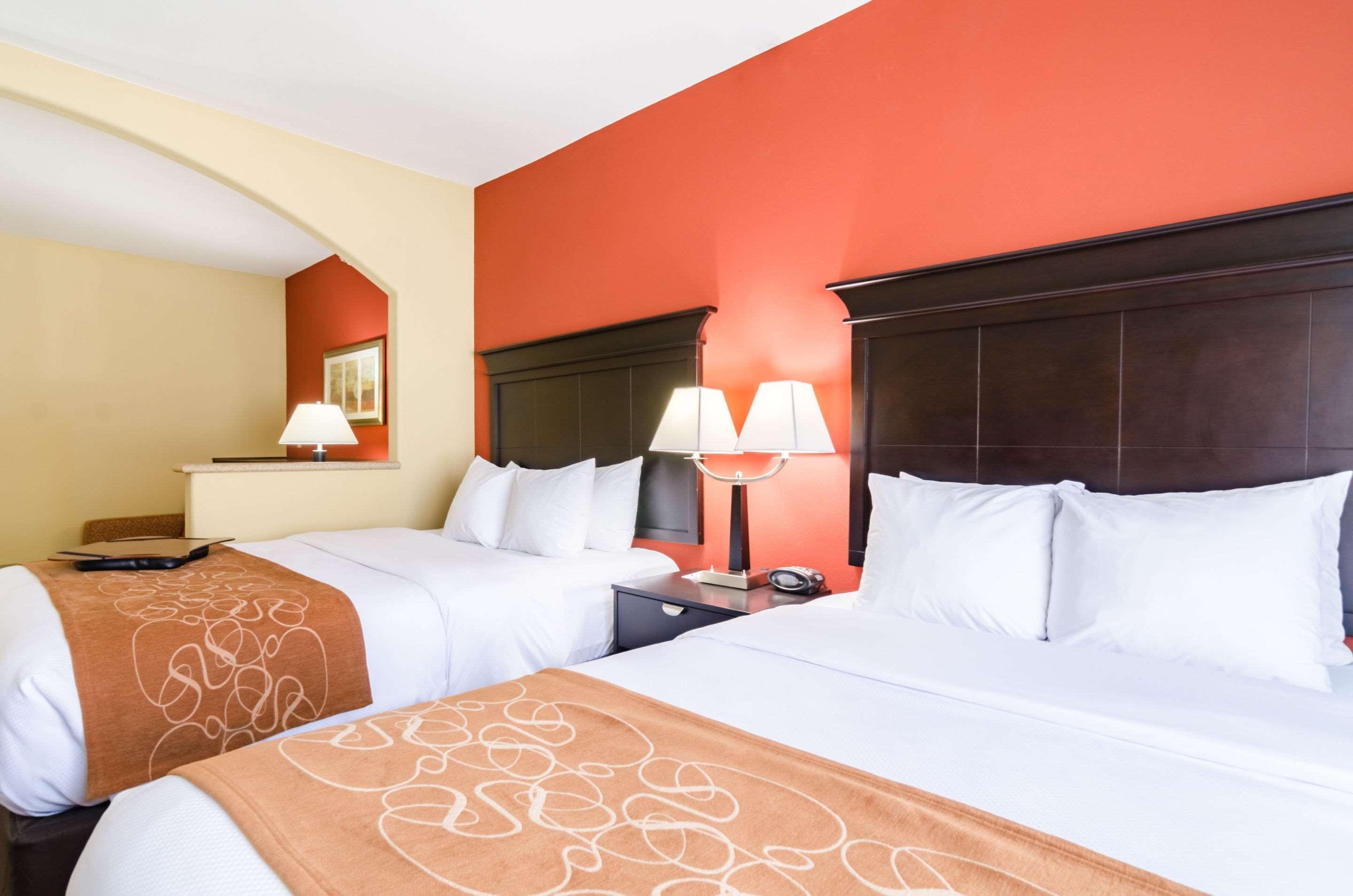 Comfort Suites Salina South Экстерьер фото