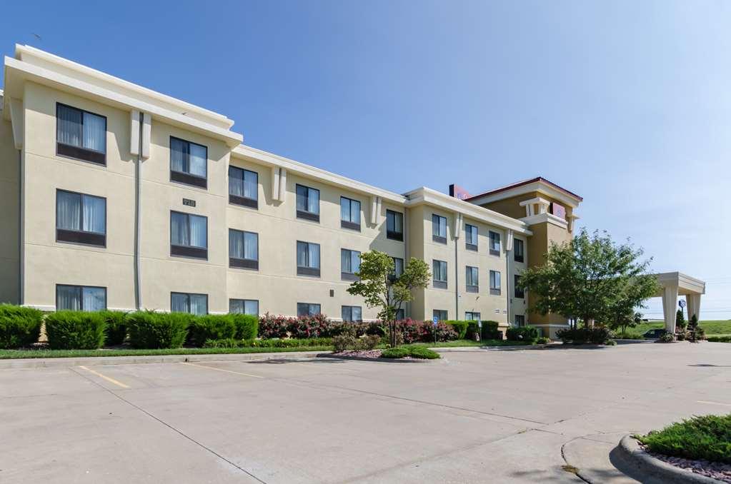 Comfort Suites Salina South Экстерьер фото