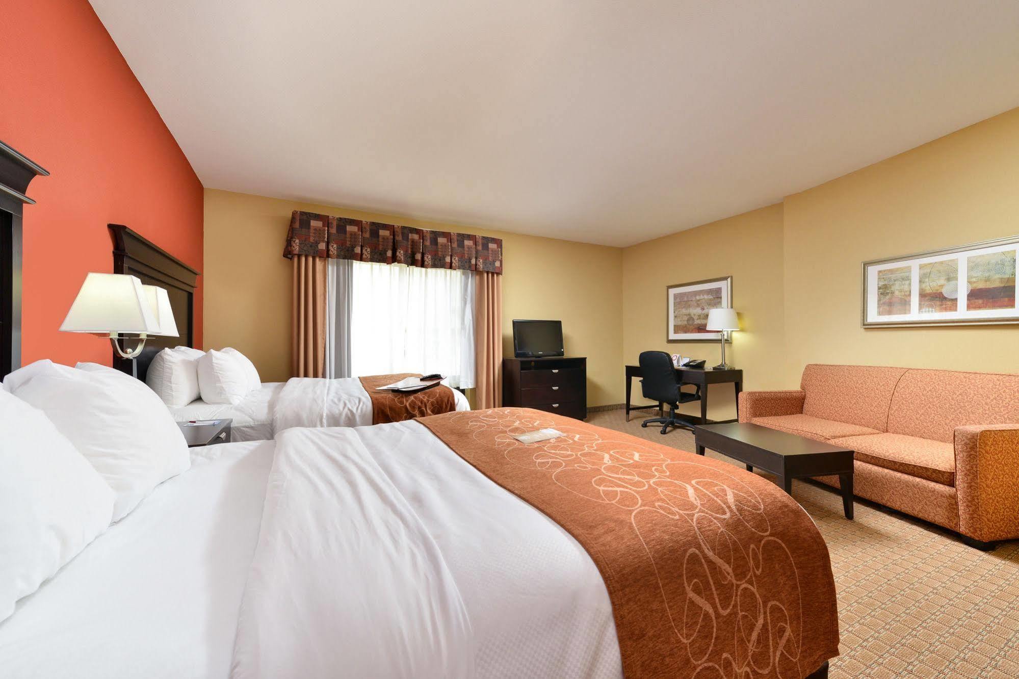 Comfort Suites Salina South Экстерьер фото