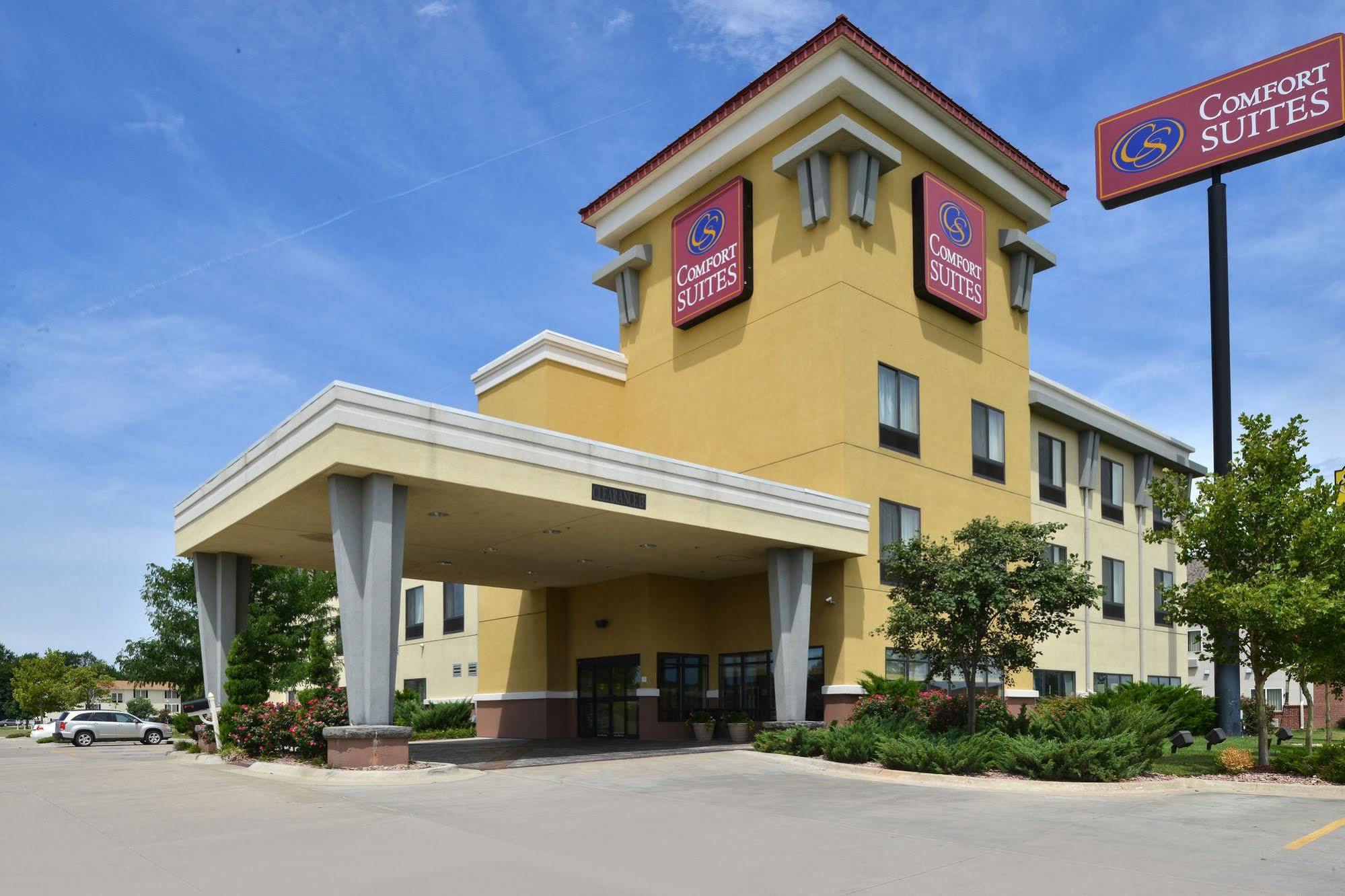Comfort Suites Salina South Экстерьер фото